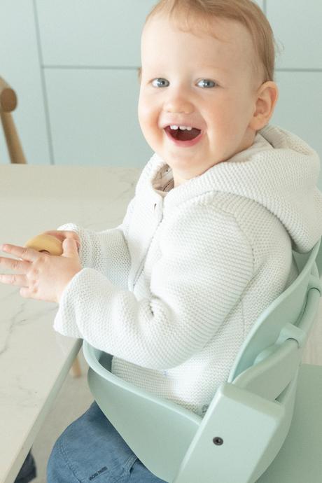 pourquoi Tripp Trapp chaise ergonomique physiologique bébé enfant dos droit