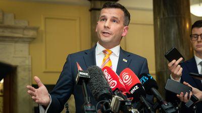 David Seymour s'adresse aux médias après la publication du budget 2023 du gouvernement