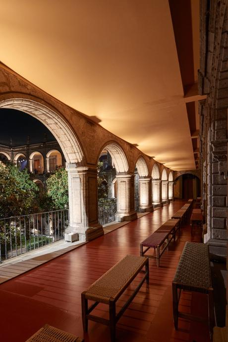 Dior Cruise 2024: Un Hommage à Frida Kahlo Dior Cruise 2024: Un Hommage à Frida Kahlo