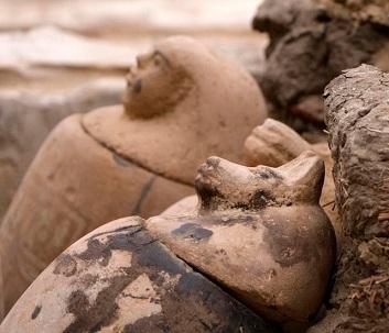 D'anciens ateliers et des tombes découverts dans la nécropole de Saqqarah