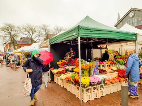 Le marché de Wazemmes sous la pluie Le marché de Wazemmes sous la pluie