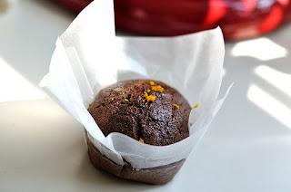 Vegan Chocolate Ginger Orange Cupcakes Ingredients: 1 ½ Cups Whole Wheat Flour¼ Cup Unsweetened Cocoa Powder1 Teaspoons Baking Soda1 Teaspoon Salt1 Cups Sugar¾ Cups Water½ Cup Canola Oil1...