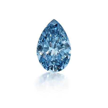 Le diamant Bulgari Laguna Blu – le plus grand diamant bleu jamais monté dans un bijou Bulgari – a été vendu lors de la semaine du luxe Sotheby’s à Genève pour plus de 25 millions de dollars.