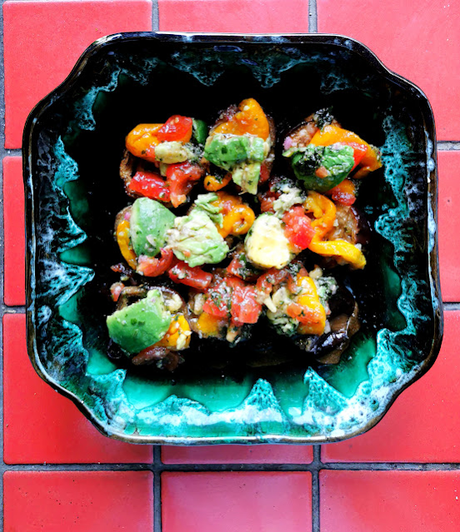 Aubergines vinaigrette à l'avocat & aux poivrons