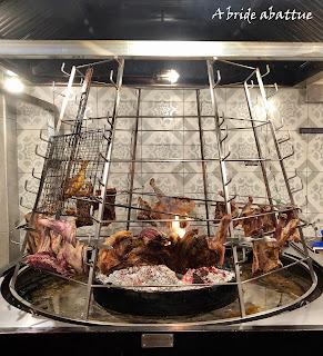 Dîner dans une taverne crétoise Dîner dans une taverne crétoise