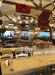 Dîner dans une taverne crétoise