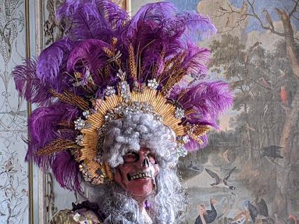 Visite surprise de la déesse Pomone dans le parc de Nymphenburg / Überraschungsbesuch der Göttin Pomona im Nymphenburger Park Visite surprise de la déesse Pomone dans le parc de Nymphenburg / Überraschungsbesuch der Göttin Pomona im Nymphenburger Park