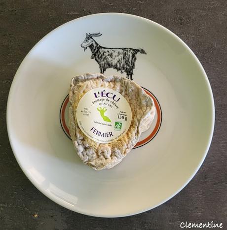 Tartelettes aux pommes, magret de canard fumé et écu Pays Cathare