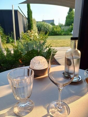 A table... A table...