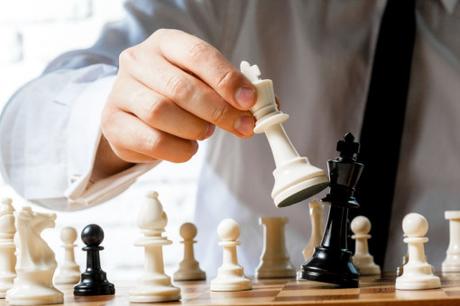 5 raisons qui prouvent que les échecs rendent plus fort