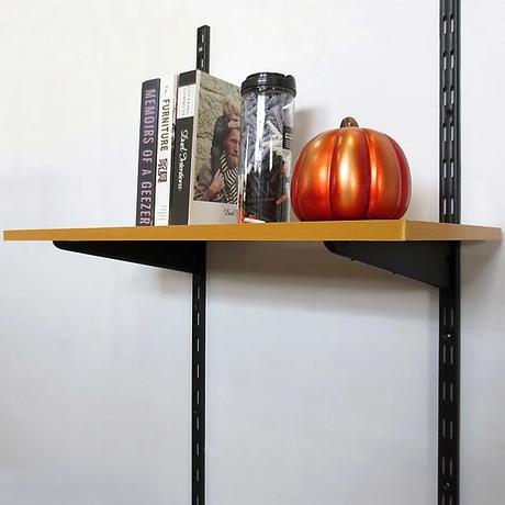 DIY Déco : Des étagères sur mesure et pas chères en un rien de temps