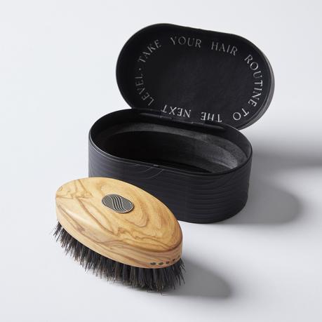 Guide ultime pour choisir la meilleure brosse à cheveux et à barbe pour homme ! Guide ultime pour choisir la meilleure brosse à cheveux et à barbe pour homme !