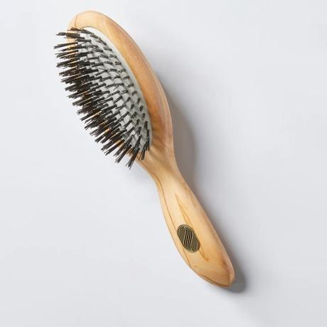 Guide ultime pour choisir la meilleure brosse à cheveux et à barbe pour homme ! Guide ultime pour choisir la meilleure brosse à cheveux et à barbe pour homme !