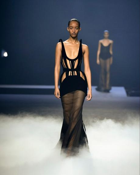 Collection Couture Automne-Hiver 2023 d’Ashi Studio : Essence et Extase Collection Couture Automne-Hiver 2023 d’Ashi Studio : Essence et Extase