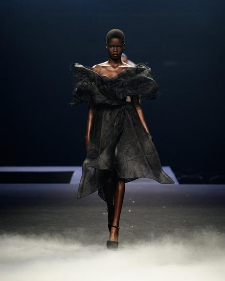 Collection Couture Automne-Hiver 2023 d’Ashi Studio : Essence et Extase Collection Couture Automne-Hiver 2023 d’Ashi Studio : Essence et Extase