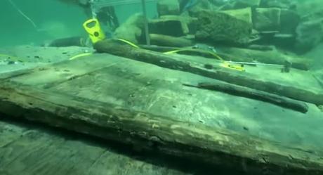 Etudier l'âge du bois dans les villages lacustres engloutis (vidéo)