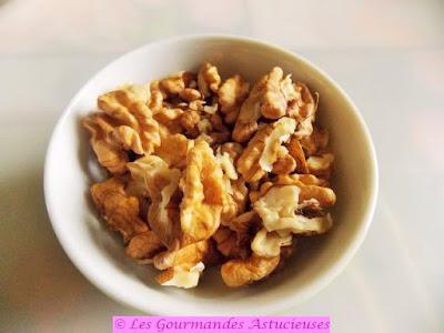 Crumble de rhubarbe aux noix (Vegan) Crumble de rhubarbe aux noix (Vegan)