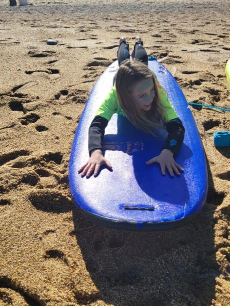 court de surf à Anglet - blog voyage famille - raimbow surf school