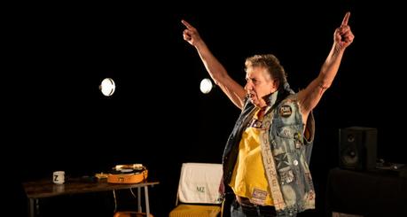 Avignon OFF 2023: QUAND LA MUSIQUE EST BONNE (focus sur 3 spectacles musicaux) 02-plg_Et_Si_Jamais_Rencontre_Higelin-0691-750x400-1686751726