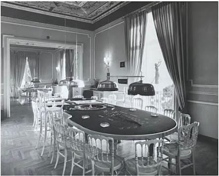 De 1962 à 1982, l'Achilleion, le palais corfiote de Sissi, fut un casino.