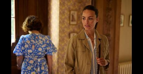 Sous le Tapis (2023) de Camille Japy