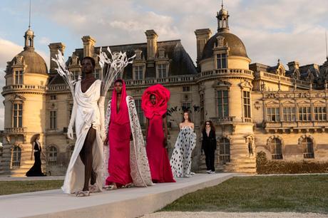 Valentino Haute Couture Automne/Hiver 2023-24 : Un nouveau langage du luxe