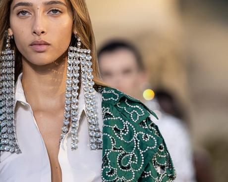 Valentino Haute Couture Automne/Hiver 2023-24 : Un nouveau langage du luxe