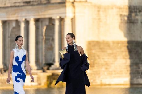 Valentino Haute Couture Automne/Hiver 2023-24 : Un nouveau langage du luxe