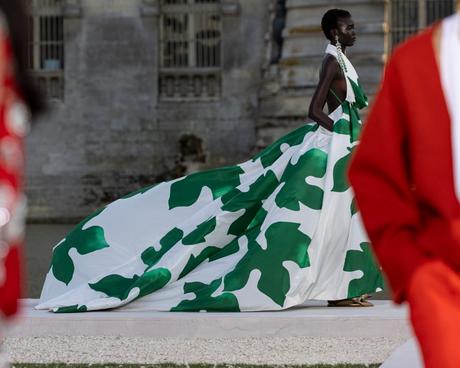 Valentino Haute Couture Automne/Hiver 2023-24 : Un nouveau langage du luxe