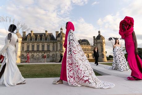 Valentino Haute Couture Automne/Hiver 2023-24 : Un nouveau langage du luxe