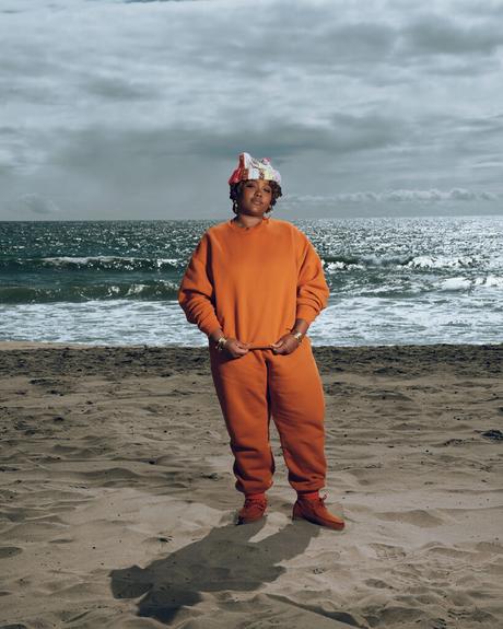 Aleali May sort sa première collaboration avec Clarks