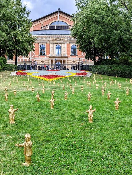 Ottmar Hörl — Richard Wagner II — Skulpturen und Installation / Des sculptures et une installation