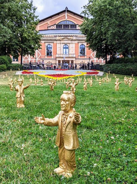 Ottmar Hörl — Richard Wagner II — Skulpturen und Installation / Des sculptures et une installation