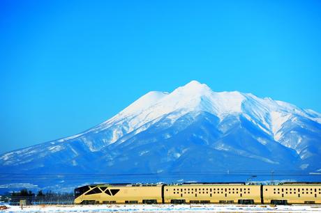 Le groupe JR East apporte une nouvelle vision du Train Suite de Luxe r group奥羽本線 北常盤 川部