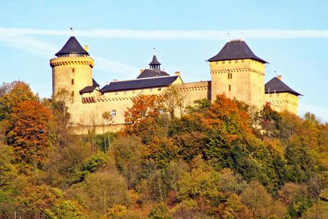 Château de Malbrouck © Cornischong - licence [CC BY-SA 3.0] from Wikimedia Commons