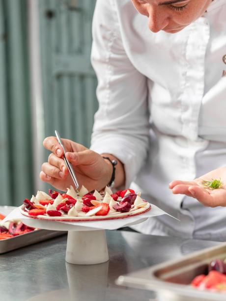 Manon Santini, de Championne du Monde de Pizza Dessert à Cheffe Pâtissière de Bagatelle Saint-Tropez