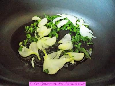 Champignon-poulet et carottes, sauce au vin rouge et aux cassis (Vegan) Champignon-poulet et carottes, sauce au vin rouge et aux cassis (Vegan)