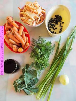 Champignon-poulet et carottes, sauce au vin rouge et aux cassis (Vegan) Champignon-poulet et carottes, sauce au vin rouge et aux cassis (Vegan)