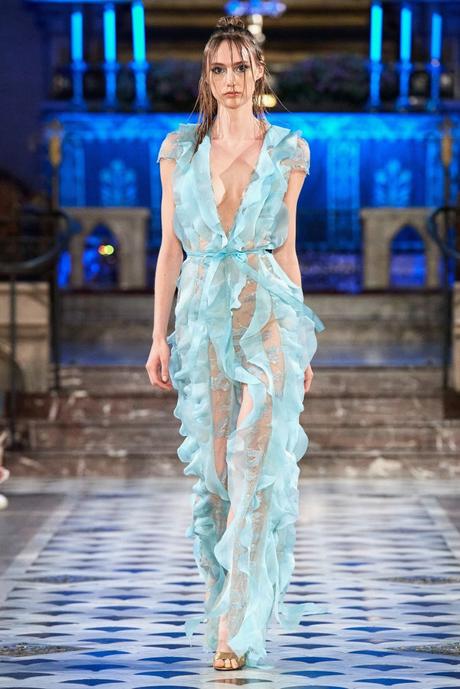 LA MÉTAMORPHOSE COLLECTION COUTURE AUTOMNE HIVER 2023 2024 LA MÉTAMORPHOSE COLLECTION COUTURE AUTOMNE HIVER 2023 2024