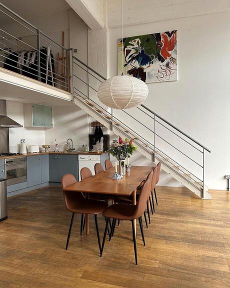 salle a manger parquet bois escalier mezzanine cuisine ouverte