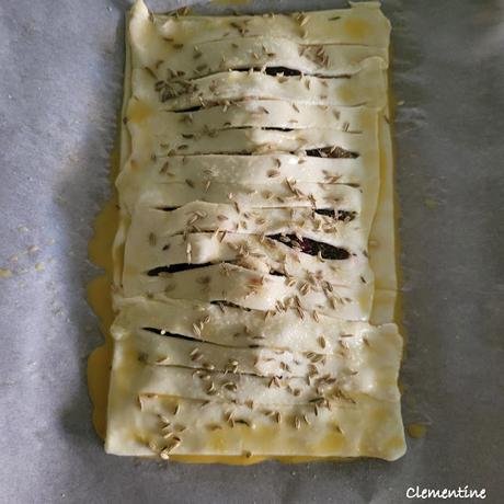 Feuilleté aux betteraves, échalotes confites et Roquefort Feuilleté aux betteraves, échalotes confites et Roquefort