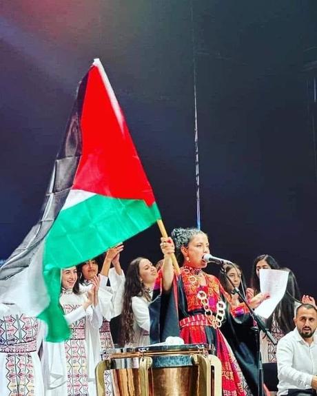 Tunisie : annulation du concert de la chanteuse Emel Mathlouthi qui s'était produite dans les Territoires palestiniens ooapin-98