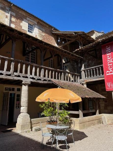 Bergerac : le quai Cyrano IMG_2124