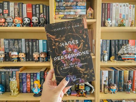 Hadès & Perséphone, Tome 1 : A touch of darkness – Scarlett St. Clair
