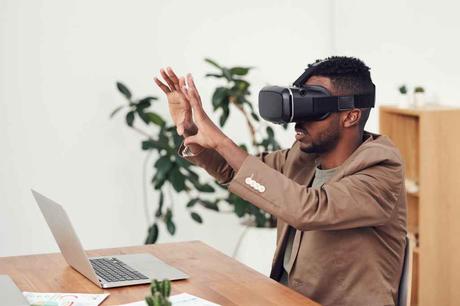 Réalité virtuelle : quand le luxe s’y met aussi !