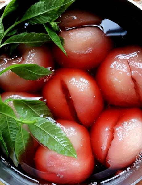 Soupe de pêches à la verveine citron