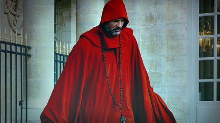 Le Fléau : une pièce immersive haletante au cœur du Domaine National du Palais-Royal https://www.francetvinfo.fr/pictures/6c9IBzM4kcLqdbHpzPIHZhjgUCo/432x243/2023/08/11/64d650d5d2552_mathias-marty-taille-2-c-olivia-bonnamour-sans-logotitre.jpg