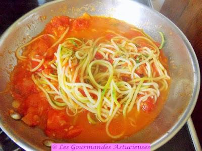 Spaghettis de courgettes aux tomates en 3 préparations (Vegan)