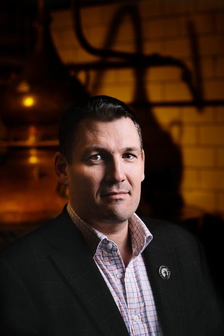 The Broody Hen : Une Danse Sophistiquée de Saveurs, L’Essence Cachée de l’Écosse