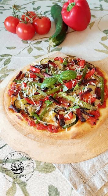 Pizza aux légumes grillés, chorizo et parmesan- Dans la cuisine d'Hilary